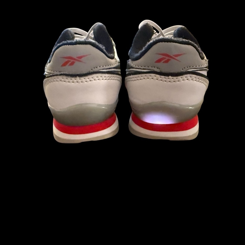 CLASSIC LEATHER STEP 'N' FLASH TODDLER 'WHITE VECTOR RED' - Picture 2 of 7